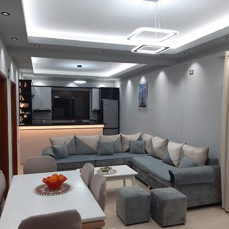 Villa Ari Берат Екстериор снимка