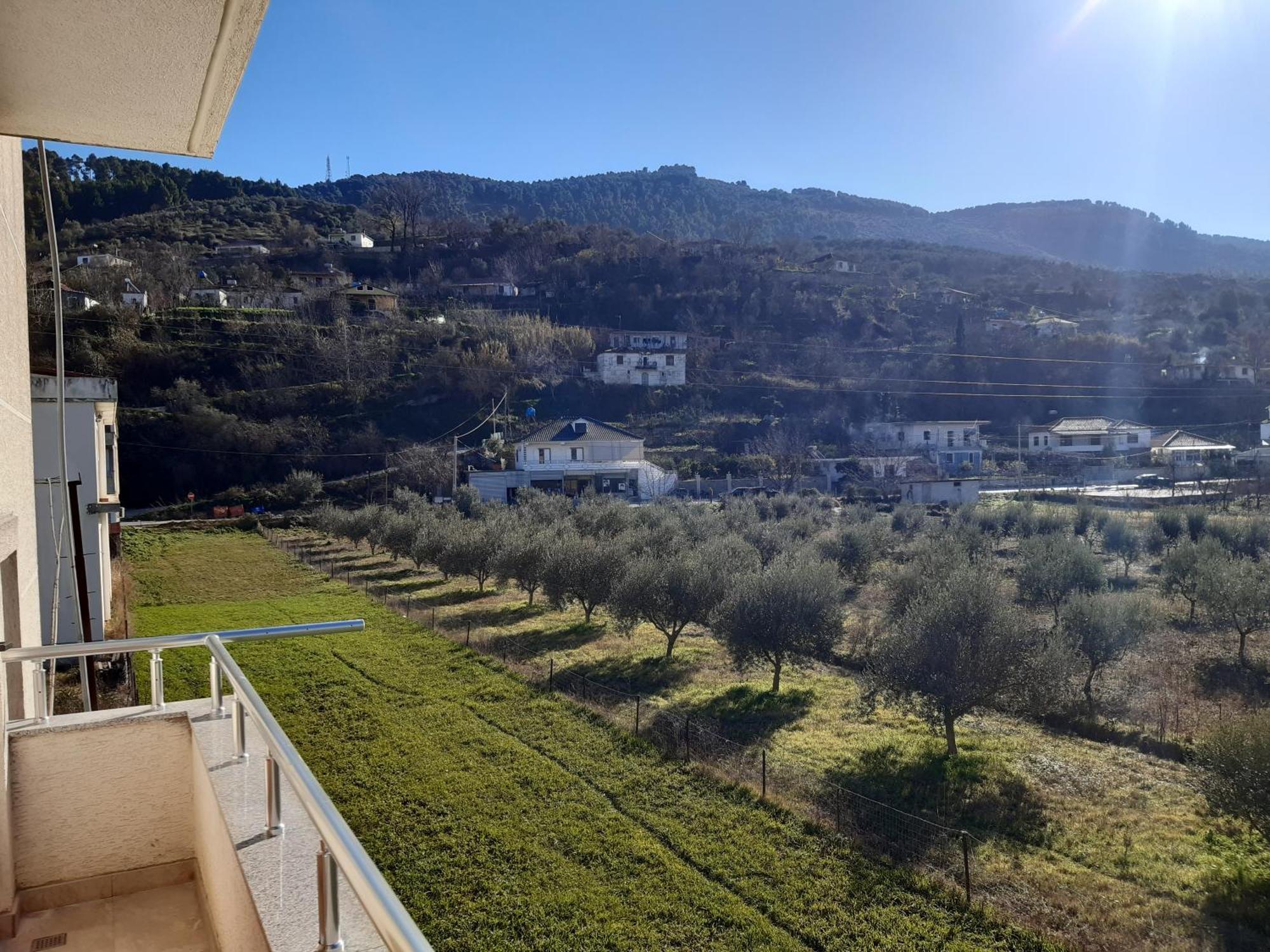Villa Ari Берат Екстериор снимка