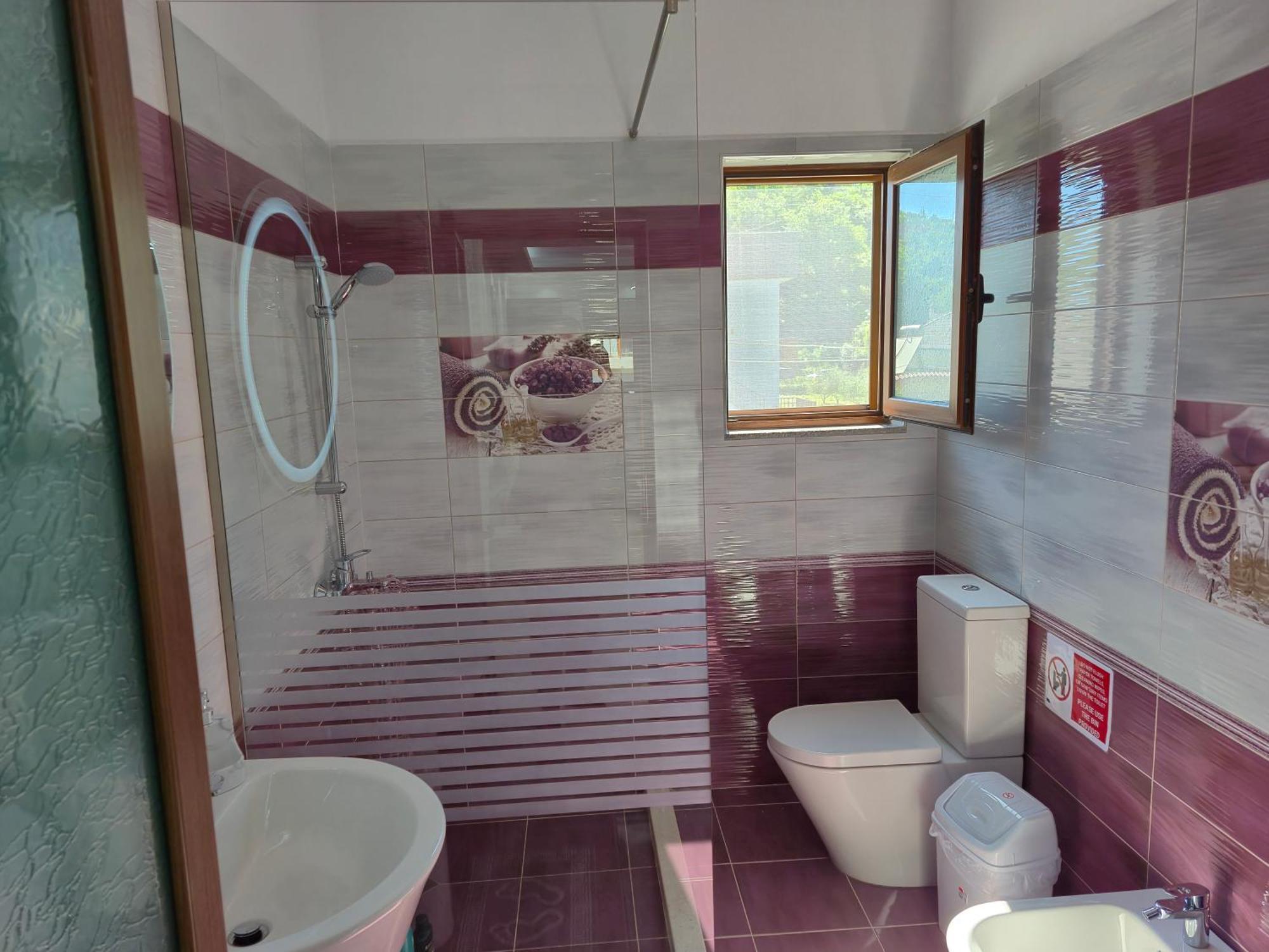 Villa Ari Берат Екстериор снимка